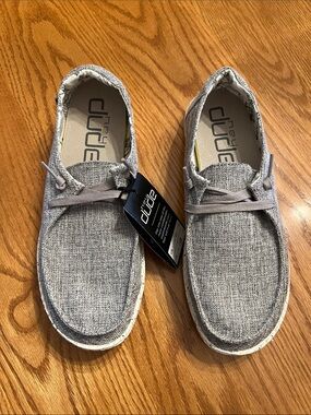 NWT Hey Dude “Wendy” Linen Slip-On Shoes
